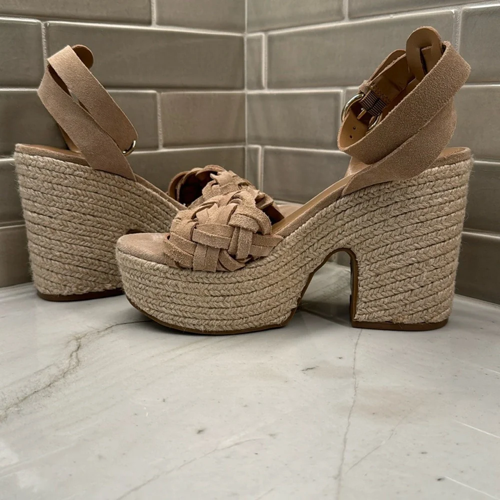 Marc Fisher ODILIA ESPADRILLE PLATFORM SANDAL Size7 M Natural Suede EUC